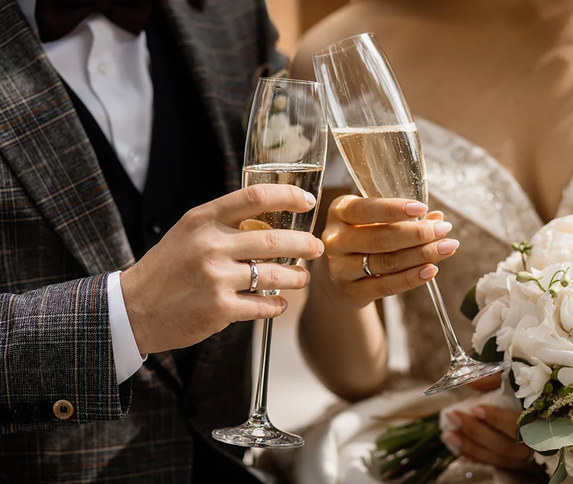 Wynajem busa dla gości weslenych